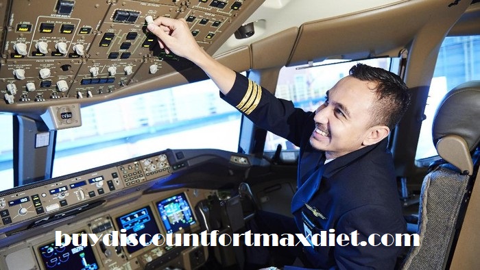 Pilot Banting Setir Menggeluti Bisnis Jual Online Kala Pandemi
